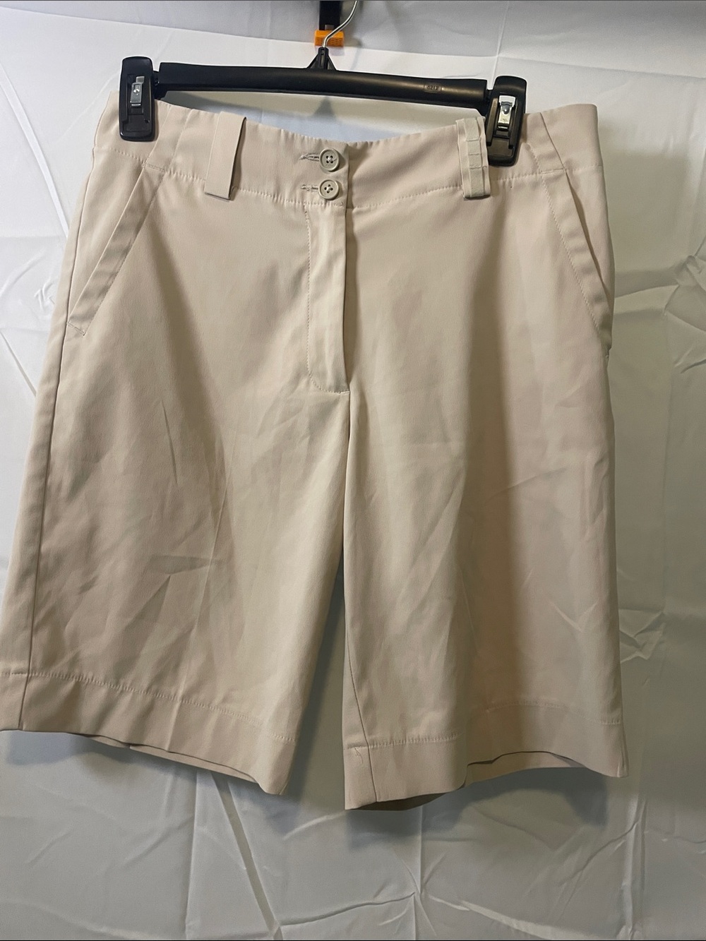 Nike Golf Women's Bermuda light Khaki Shorts
